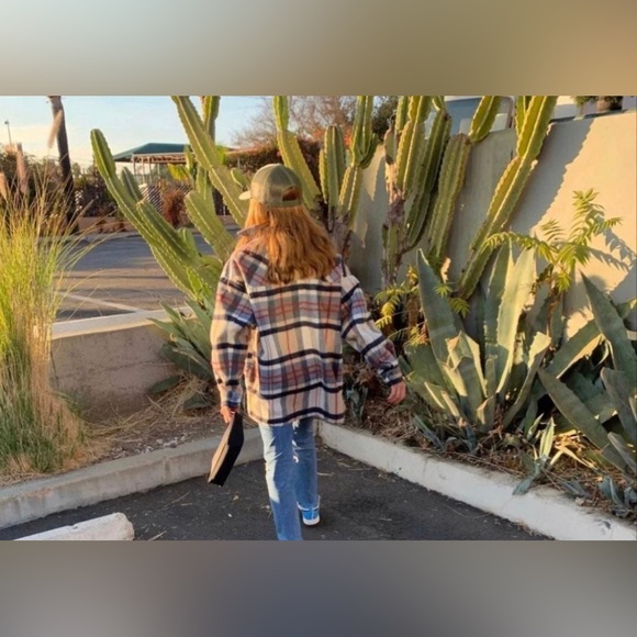 NWT ZARA Blogger Fav. Plaid Overshirt - Picture 5 of 8